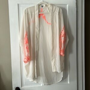 Beautiful mesh top with bright detail